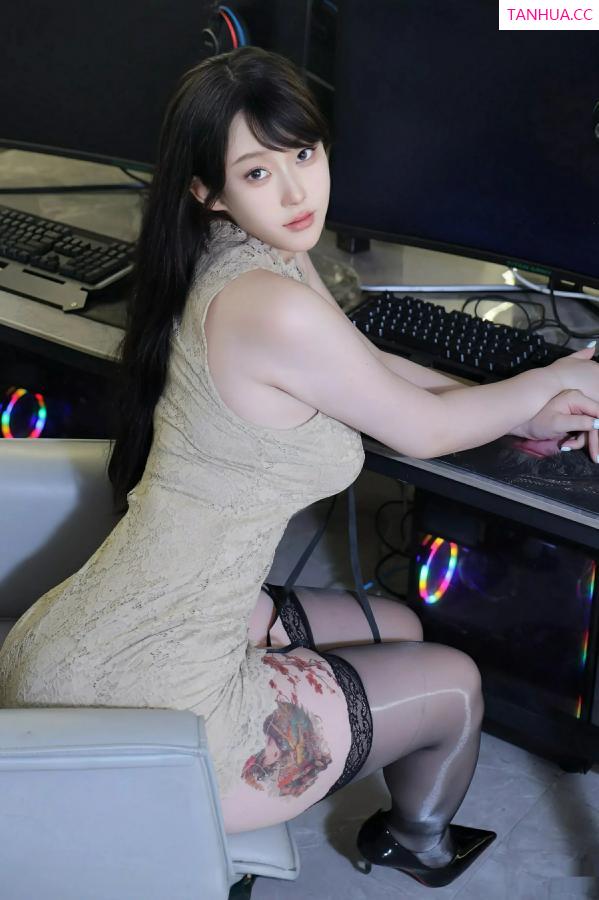   [XiuRen]高清写真图 2025.08.13 No.10643 李沁恩lrene 魅惑黑丝第43张图片